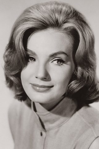 Maria Perschy, photo 2 of 3
