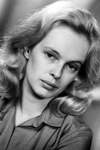 Sandy Dennis, photo 3 of 3