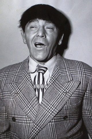 Moe Howard, photo 2 of 3