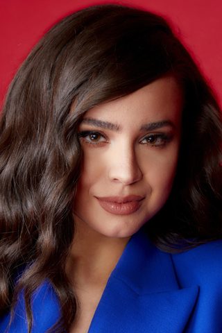 Sofia Carson, photo 1 of 3