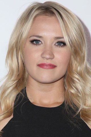 Emily Osment, photo 1 of 3