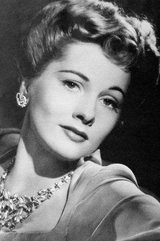 Joan Fontaine, photo 2 of 3
