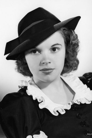 Judy Garland, photo 1 of 3
