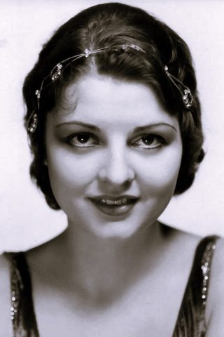 Lilian Bond, photo 3 of 3