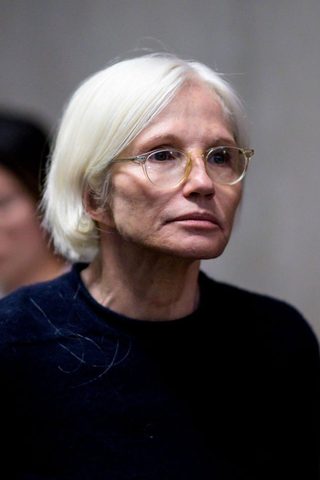 Ellen Barkin, photo 3 of 3