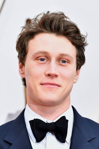 George MacKay, photo 3 of 3