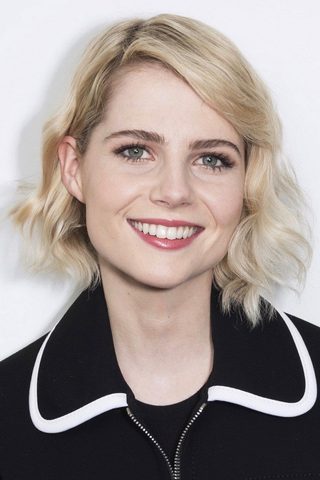 Lucy Boynton, photo 1 of 3