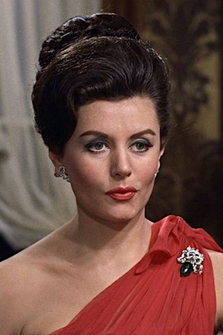 Eunice Gayson, photo 1 of 3