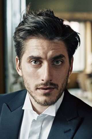 Luca Marinelli, photo 1 of 3