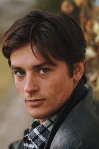 Alain Delon, photo 2 of 3