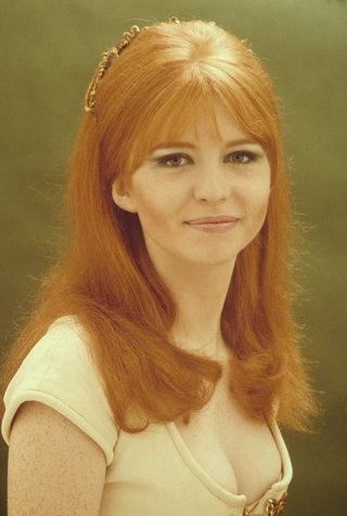 Jane Asher, photo 2 of 3