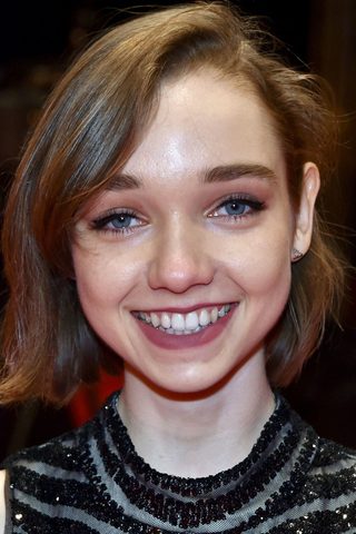 Julia Sarah Stone, photo 1 of 3