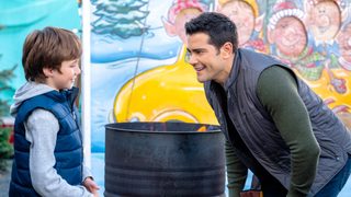 Christmas Under the Stars still 6