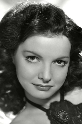 Elizabeth Sellars, photo 3 of 3