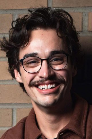 Joey Bragg, photo 2 of 3
