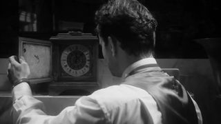 Keyhole still 5