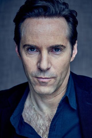 Alessandro Nivola, photo 3 of 3