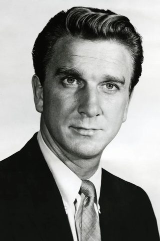 Leslie Nielsen, photo 2 of 3