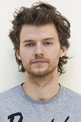 Mateusz Kosciukiewicz, photo 3 of 3