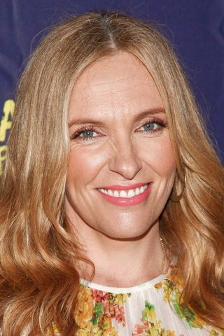 Toni Collette, photo 3 of 3