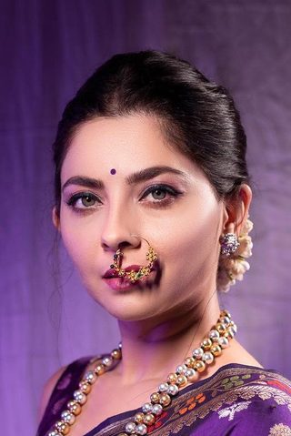 Sonalee Kulkarni, photo 2 of 3