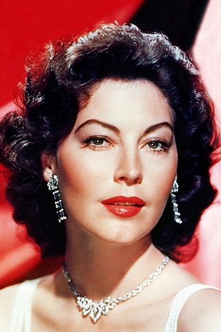 Ava Gardner, photo 2 of 3