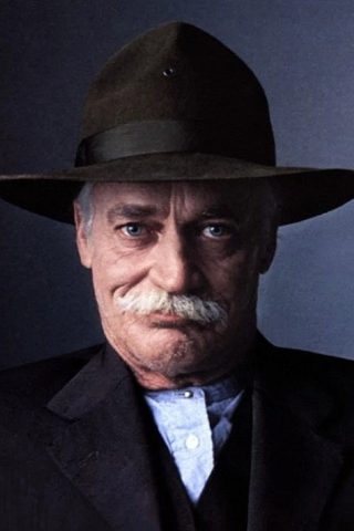 Richard Farnsworth, photo 2 of 3