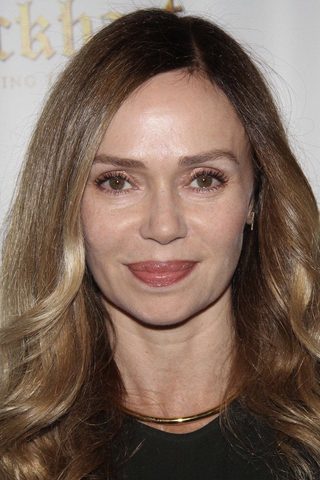 Vanessa Angel, photo 2 of 3