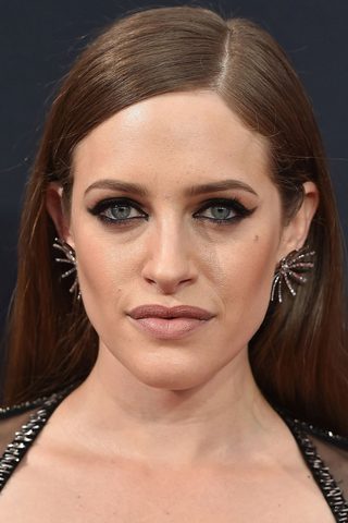 Carly Chaikin, photo 2 of 3