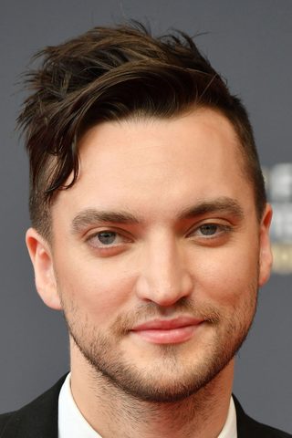 Richard Harmon, photo 2 of 3