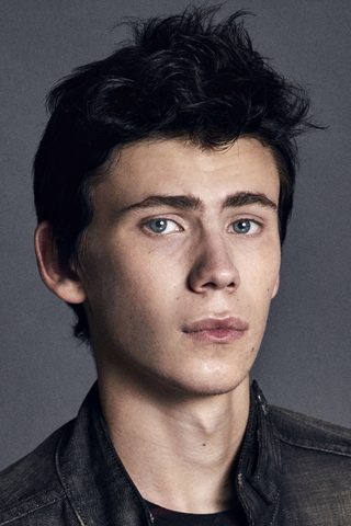 Owen Teague, photo 1 of 3