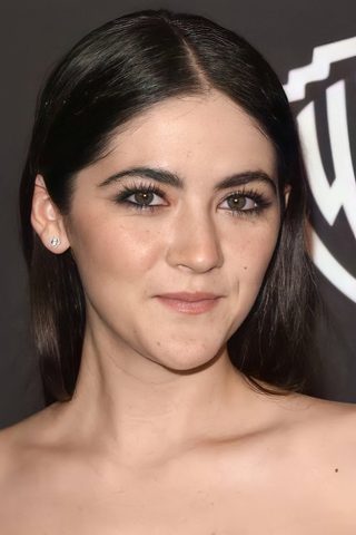 Isabelle Fuhrman, photo 2 of 3