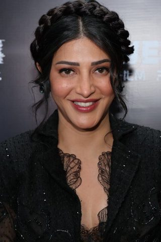 Shruti Haasan, photo 1 of 3
