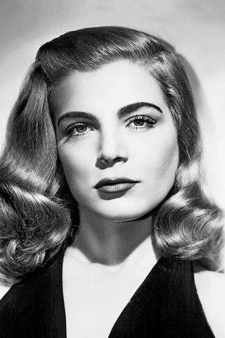 Lizabeth Scott, photo 2 of 3