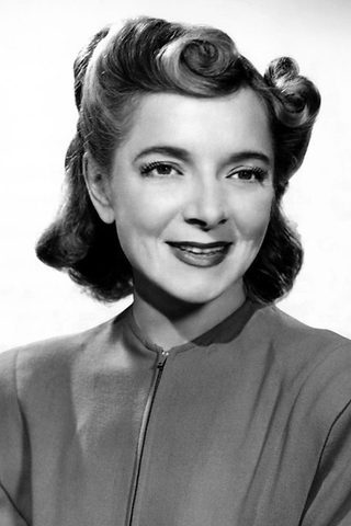 Helen Hayes, photo 2 of 3