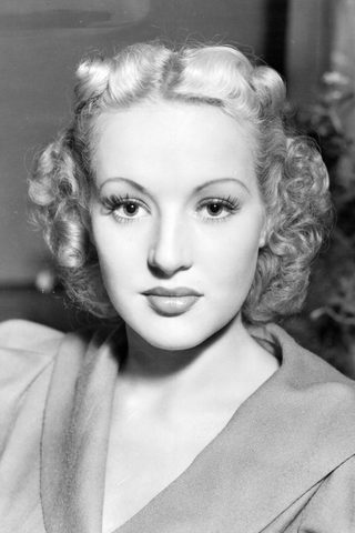 Betty Grable, photo 1 of 3