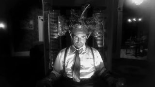 Keyhole still 6