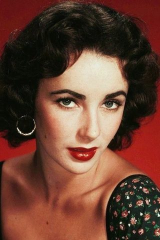 Elizabeth Taylor, photo 2 of 3