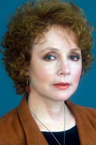 Piper Laurie, photo 2 of 3