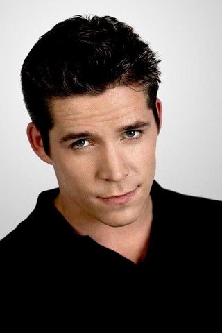 Sean Maguire, photo 2 of 3