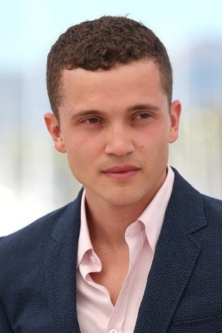 Karl Glusman, photo 3 of 3