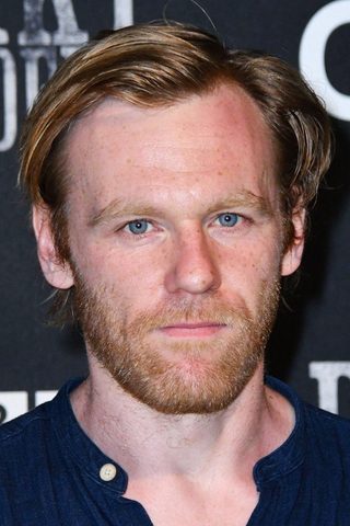 Brian Gleeson, photo 1 of 3