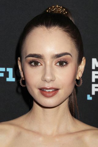 Lily Collins, photo 3 of 3
