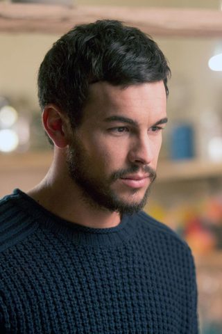 Mario Casas, photo 2 of 3