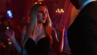 Holidate still 4
