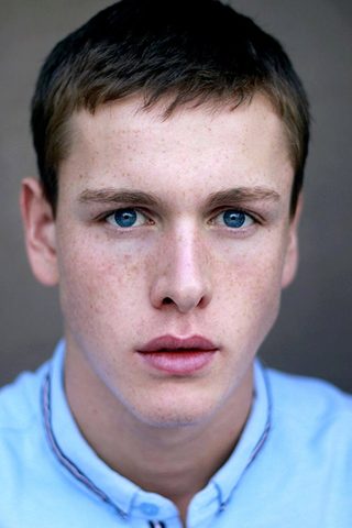Harris Dickinson, photo 2 of 3