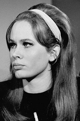 Karen Black, photo 3 of 3