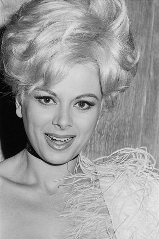 Sandra Milo, photo 3 of 3