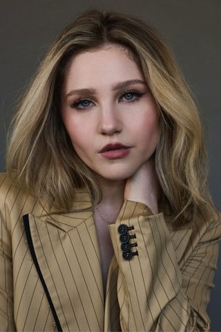 Ella Anderson, photo 3 of 3