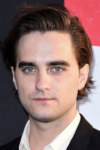 Landon Liboiron, photo 1 of 3